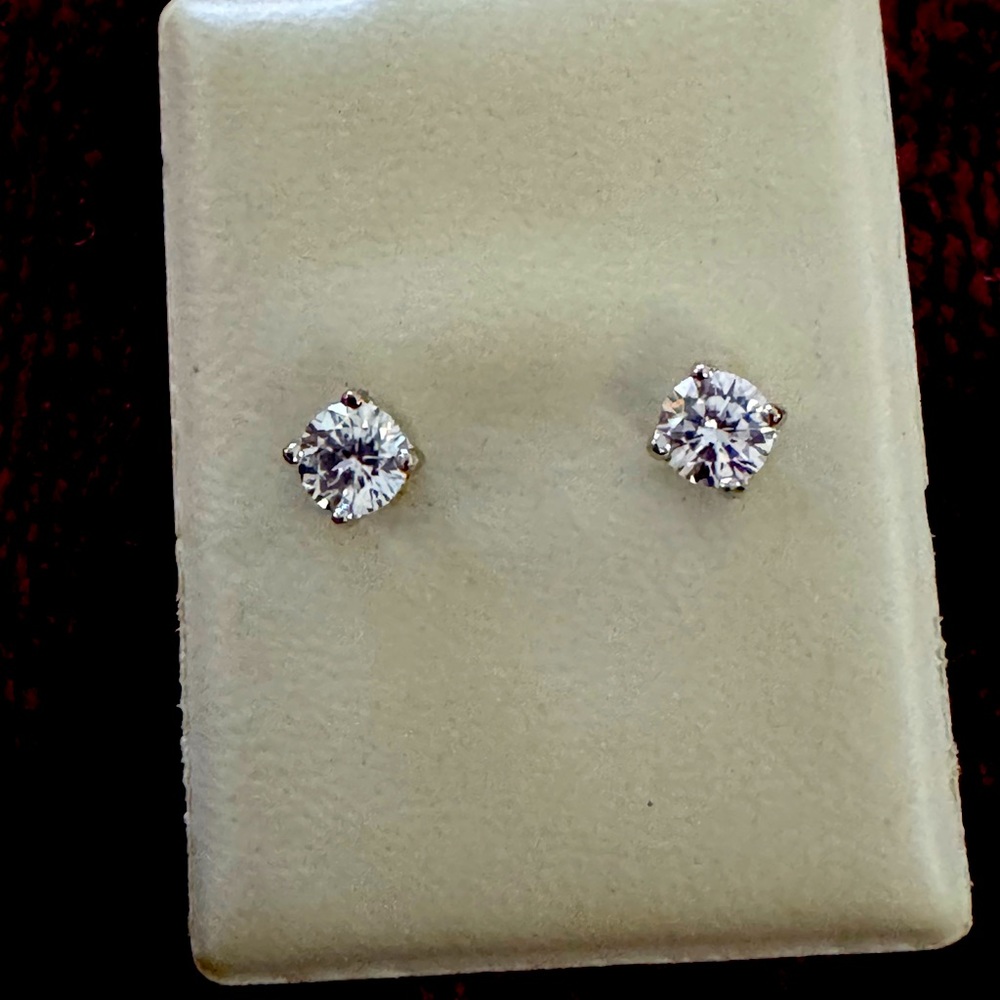 Cz diamond stud earrings sterling silver